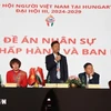 El presidente de la Asociación de Vietnamitas en Hungría, Vu Quy Duong, interviene en el evento (Foto: VNA)