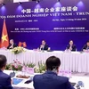 Le Premier ministre vietnamien Pham Minh Chinh et son homologue chinois Li Qiang lors du Forum du commerce Vietnam-Chine. Photo : VNA