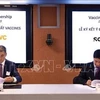 El director general de VNVC, Ngo Chi Dung, firmó la Carta de intención con representante de la empresa Sanofi (Fuente:VNA)