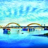 L’impressionnant pont du Dragon à Dà Nang (Centre). Photo : Saigontourist/CVN 