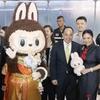 TAT collabore avec la chaîne de magasins POP MART pour célébrer les 50 ans des relations diplomatiques entre la Thaïlande et la Chine à travers le projet « Cérémonie de bienvenue de LABUBU » destiné aux touristes chinois.. Photo : tatnews.org