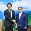 Le Premier ministre Pham Minh Chinh (droite) reçoit l'ambassadeur du Japon Ito Naoki, venu le saluer à l'occasion de son mandat au Vietnam. Photo: VNA