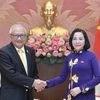 越南国会副主席阮氏清礼节性拜会了泰越友好议员小组主席萨猜。图自越通社