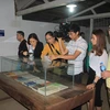 Representatives from tourism businesses join a field trip to survey and develop tours connecting Thanh Hoa and Houaphanh provinces. (Photo: baothanhhoa.vn)