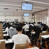 Japanese candidates participate in the 7th Vietnamese-language proficiency test held at the Japan College of Foreign Languages (JCFL) in Tokyo on June 16. (Photo: VNA)
