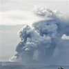 (File Photo) Taal volcano near Manila, Philippines erupts on January 13, 2020. (Photo: Kyodo/VNA)