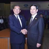 State President Luong Cuong (right) Japanese Prime Minister Ishiba Shigeru in Lima, Peru. (Photo: VNA)