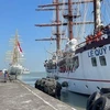 Sailing Vessel 286-Le Quy Don of the Vietnam People’s Navy on July 20 leaves the Surabaya naval port of Indonesia for Brunei. (Photo: VNA)