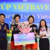 Homma Eri and Otsuka Erina of Japan pose for photos after winning the women's doubles title of the ITF - BT50-2 Vietravel Cup 2024. (Photo: VTP)