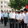 El secretario general del Partido Comunista y presidente To Lam con los votantes de la provincia de Hung Yen. (Fuente: VNA)