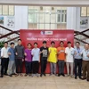 Les candidats et les professeurs de l'équipe vietnamienne. Photo: ministère de l'Education et de la Formation.
