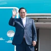 Le Premier ministre Pham Minh Chinh à l'aéroport international de Noi Bai, allant assister aux 44e et 45e Sommets de l'ASEAN et Sommets connexes au Laos. Photo: VNA