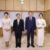 Chairman of the Vietnamese National Assembly Tran Thanh Man (second, right) and his spouse Nguyen Thi Thanh Nga (first, right), and Japanese Emperor Naruhito and Empress Masako in a photo taken at the Imperial Palace in Tokyo on December 4. (Photo: VNA)