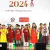 越韩多文化家庭儿童合唱节目。图自越通社