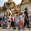 Tourists visit the Grand Palace in Bangkok, Thailand, (Photo: Reuters.com 