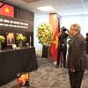 UN Secretary-General Antonio Guterres pays tribute to Party General Secretary Nguyen Phu Trong at the Permanent Mission of Vietnam to the UN in New York, the US. (Photo: VNA)