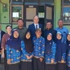 French Ambassador to Indonesia Fabien Penone (top center) visits a pilot project of free milk and nutritious meals at a school in Sukabumi on October 17, 2024. (Photo: ANTARA) 