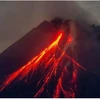 Indonesia's Mount Lewotobi Laki-laki's eruption impacts thousands of residents, displacing communities across villages on Flores Island (Photo: yenisafak.com)