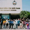 Des jeunes délégués visitent le Musée des vestiges de la guerre à Ho Chi Minh-Ville. Photo: tuoitre.vn