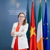 La embajadora irlandesa en Hanoi, Deirdre Ní Fhallúin (Fuente: Embajada de Irlanda en Vietnam)