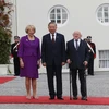 El presidente irlandés Michael D. Higgins y su esposa presiden una ceremonia oficial de bienvenida para el secretario general del Partido Comunista de Vietnam y presidente estatal To Lam. (Foto: VNA)