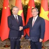 El secretario general del Partido Comunista y presidente de Vietnam, To Lam, y el primer ministro de China, Li Qiang (Fuente: VNA)