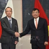 El viceministro vietnamita de Relaciones Exteriores, Nguyen Minh Vu, y su homólogo japonés, Funakoshi Takehiro, en el Diálogo (Fuente: VNA) 