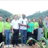 The FAO delegation visits an agricultural model in Bac Kan province. (Photo: VNA)