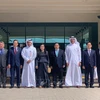 Prime Minister Pham Minh Chinh, his spouse, and the high-level Vietnamese delegation visit Qatar Energy-invested Ras Laffan industrial city on November 1. (Photo: VNA)