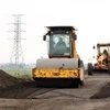 Work on the North-South expressway project is being accelerated. Together with the expressway, the high-speed railway is expected to meet transport demand and contribute to sustainably restructuring the transport market share along the North-South corridor. (Photo: VNA)