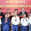 General Secretary of the Communist Party of Vietnam Central Committee To Lam (centre) attends the ceremony on November 14 to hand over investment certificates to 12 major FDI projects in Hai Phong city. (Photo: VNA)