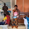 A child waiting to be treated at a hospital in Congo (Photo: Reuters/VNA)