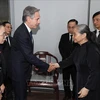 US Secretary of State Antony Blinken expresses condolences to Party General Secretary Nguyen Phu Trong's spouse Madam Ngo Thi Man (right) (Photo: VNA)