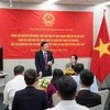 越南代表团与越南驻福冈总领事馆举行工作会议和会见九州-冲绳和日本中南部地区的协会领导人代表。图自越通社