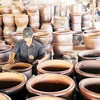 越南同奈省致力守护边和陶瓷百年窑火。图自同奈报