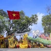 2023年河内秋季文化节舞龙表演。图自越通社