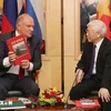 El secretario general del Partido Comunista de Vietnam, Nguyen Phu Trong, recibe al presidente del Partido Comunista de la Federación Rusa, Gennady Ziuganov, el 8 de septiembre de 2018. (Fuente: VNA)