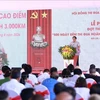 El primer ministro de Vietnam, Pham Minh Chinh, lanza una campaña de emulación para completar tres mil kilómetros de autopista en 500 días y noches. (Fuente: VNA)