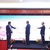 El secretario general del Partido Comunista de Vietnam, To Lam, y los delegados inauguran la nueva ruta aérea Hanoi – Kuala Lumpur. (Fuente: VNA)