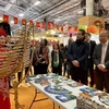 Вьетнамская культура и ремесленные изделия привлекают посетителей Парижской ярмарки 2024