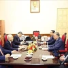 Генеральный секретарь партии Нгуен Фу Чонг проводит рабочую встречу с ключевыми руководителями 18 мая (Фото: ВИA)