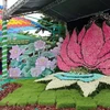Гигантский лотос, сформированный из 10 000 цветков лотоса на Ханойском фестивале лотоса (Фото: ВИA)
