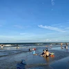 Пляж Суантхань подходит для группового отдыха. (Фото: ВИА)