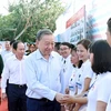 El secretario general del Partido Comunista de Vietnam (PCV), To Lam sostuvo un viaje de trabajo al distrito insular de Bach Long Vi (Fuente: VNA)