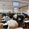 Les candidats japonais planchent sur le 7e test de compétence en langue vietnamienne, à Tokyo, le 16 juin à Tokyo. Photo : VNA