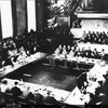 Ouverte un jour après la victoire de Diên Biên Phu voici 70 ans, la conférence de Genève s’est terminée par l’adoption des accords rétablissant la paix en Indochine. Photo d'archive: VNA