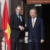 Le secrétaire général du Parti communiste du Vietnam et président vietnamien Tô Lâm (à droite) et le Premier ministre irlandais Simon Harris, à Dublin, le 3 octobre. Photo: VNA