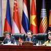 Le président de l’Assemblée nationale du Vietnam Trân Thanh Mân (centre) lors de la réunion du Comité exécutif de l’AIPA-45, à Vientiane, le 18 octobre. Photo : VNA