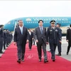 Le président Luong Cuong à sa descente d’avion à l’aéroport international Jorge Chavez de Lima, au Pérou, le 12 novembre. Photo: VNA