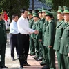 Le président Luong Cuong lors de sa visite du poste de garde-frontière de Bat Mot, dans le district de Thuong Xuân, province de Thanh Hoa, le 4 décembre. Photo: VNA